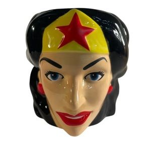Wonder Women DC Comics 3d Face Ceramic Coffee Mug Vivid And Bright Zak